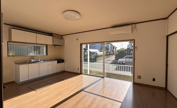 【居間・リビング】 | 九十九里町片貝　中古戸建