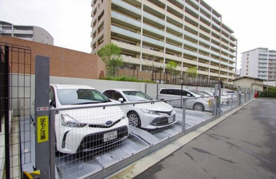 【駐車場】 | ライオンズマンション南千里マスターハウス | 駐車場★