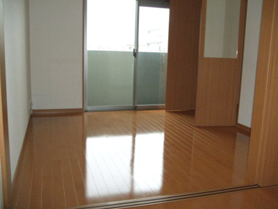 【居間・リビング】 | サンネストピア箱崎駅前 | 別号室の写真になります。現況優先。