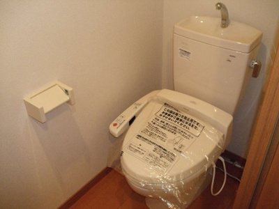 【トイレ】 | サンネストピア箱崎駅前 | 別号室の写真になります。現況優先。