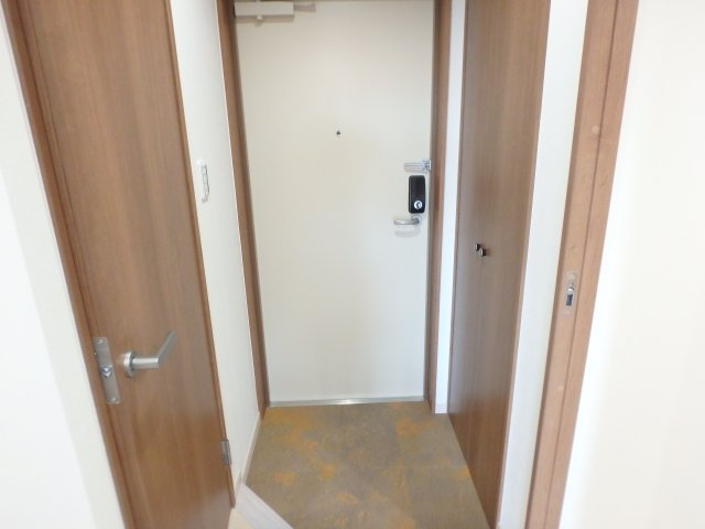 【玄関】 | ウェルスクエア西宮北口 | シンプルで使いやすい玄関です