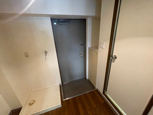 クレセント公光の玄関