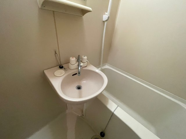 クレセント公光の洗面所