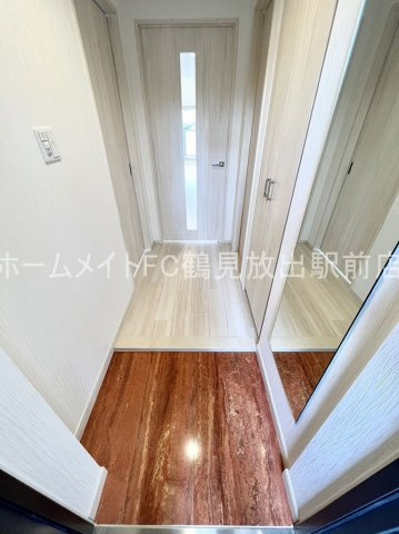 プレジオ今福鶴見の玄関