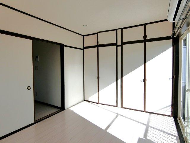コーポメイプルA棟の洋室