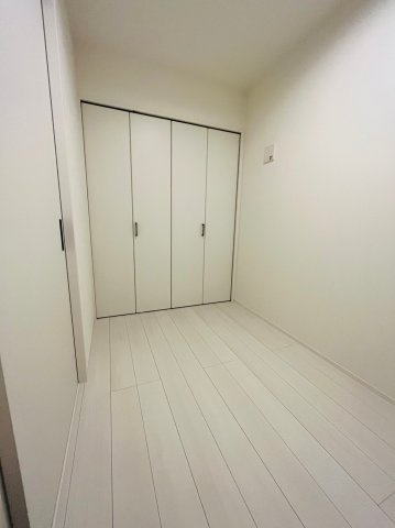 仲介手数料0円！！Warren nakashiotaⅦの居間・リビング