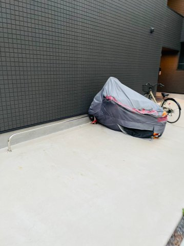 仲介手数料0円！！Warren nakashiotaⅦの駐車場