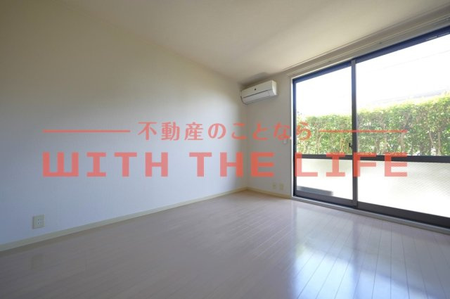 AXIS桑野Ⅲ B棟【キャッシュバックキャンペーン対象物件】の洋室|広々とした洋室です