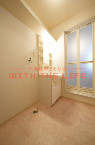AXIS桑野Ⅲ B棟【キャッシュバックキャンペーン対象物件】の洗面所|広い洗面スペース