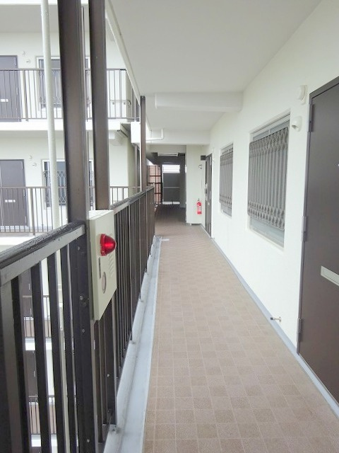 グレースハイツ三郷のその他共用部分|マンション共用通路
