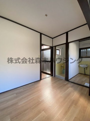 【居間・リビング】 | 　宝町乾貸家B | ゆったりとした居間です