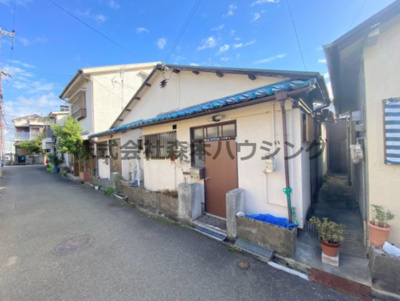 【外観】 | 　宝町乾貸家B | 外観は落ち着いています