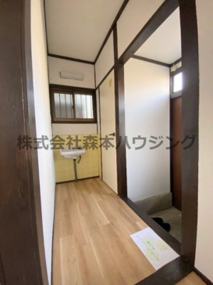 【内装】 | 　宝町乾貸家B | 内装は落ち着いています