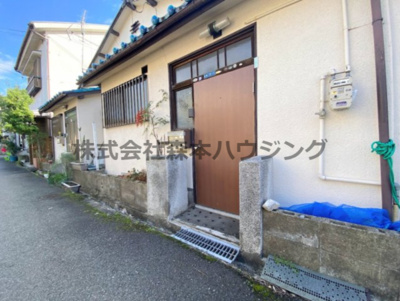 【エントランス】 | 　宝町乾貸家B | 落ち着いたエントランスです