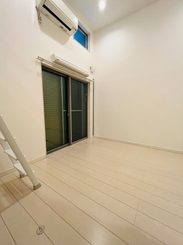 仲介手数料0円クレールフィルの居間・リビング