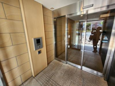 ソルレヴェンテ堀川高辻のエントランス