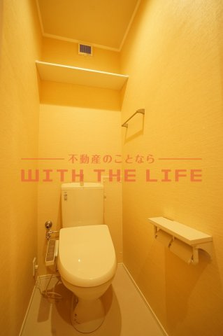 セレッソハイムⅡ【キャッシュバック対象物件】のトイレ|落ち着いた色調のトイレです