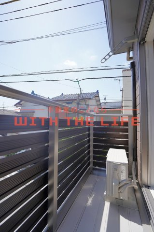 セレッソハイムⅡ【キャッシュバック対象物件】のバルコニー|暖かな日差しのふりそそぐバルコニー