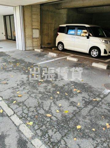 仲介手数料0円！！メゾンパトラージュIIの駐車場