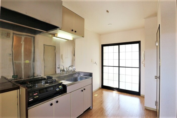 ハイツセイフ Ｂのキッチン|コンパクトなキッチンで掃除もラクラク