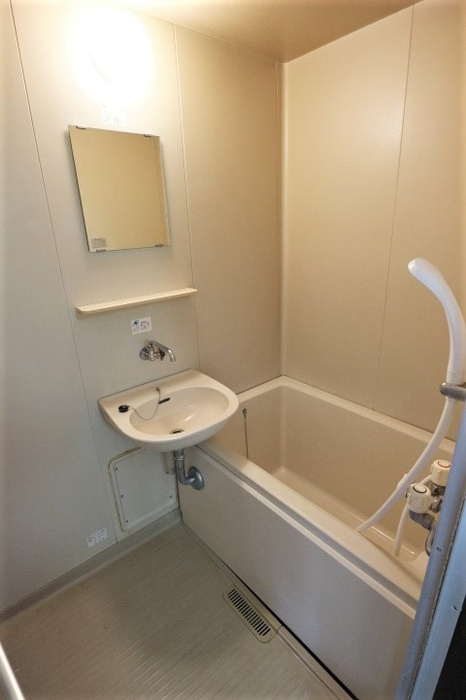 ハイツセイフ Ｂの浴室|日々の疲れを癒すお風呂付です