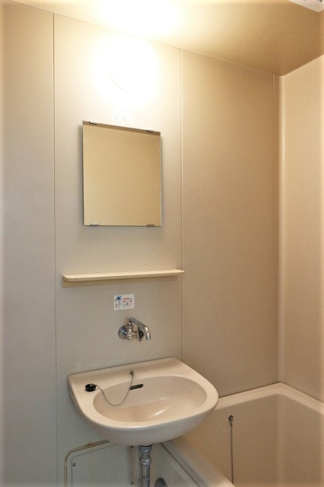 ハイツセイフ Ｂの洗面所|ゆったりとスペースのある洗面所