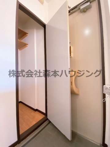 【収納】 | 　石橋ハイツA | 便利な玄関収納です