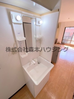 【独立洗面台】 | 　石橋ハイツA | 独立洗面台、朝の身支度には欠かせません