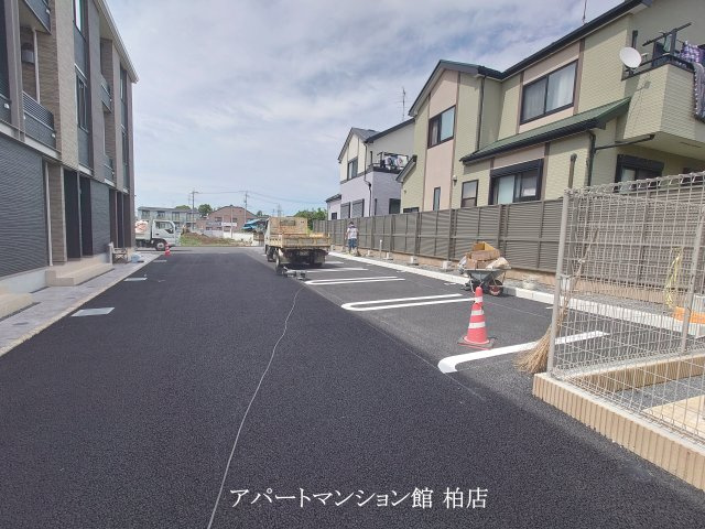 パーシモンNの駐車場
