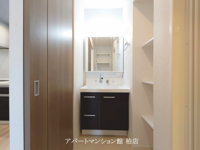 パーシモンNの独立洗面台