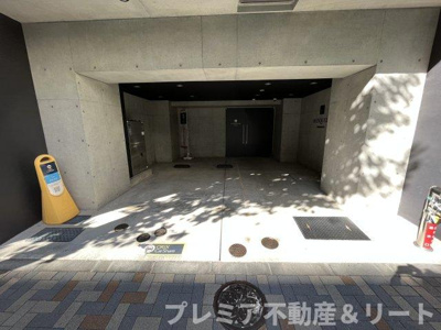 【エントランス】 | VAINQUEUR iwamotocho