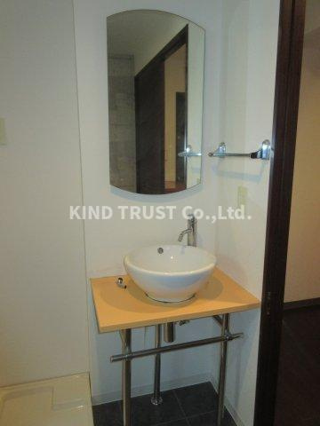 ラ・フォーレ松ケ枝Iの洗面所|脱衣スペースもあります