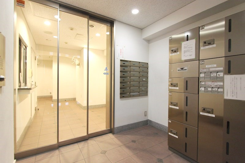 ラグジュアリーアパートメント文京根津のエントランス|エントランス