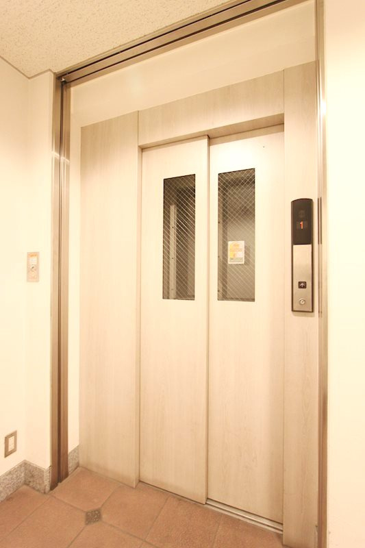 ラグジュアリーアパートメント文京根津のその他共用部分|エレベーター