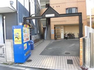 【エントランス】 | エントランスです