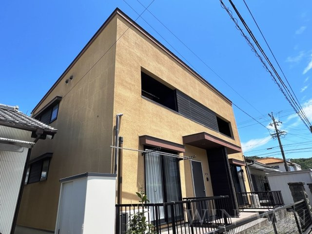 Line Ark C棟の外観
