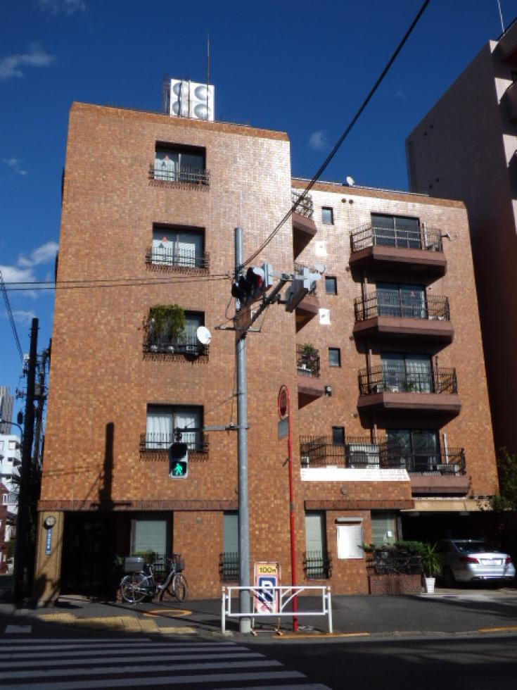 メゾンヨーラクの外観