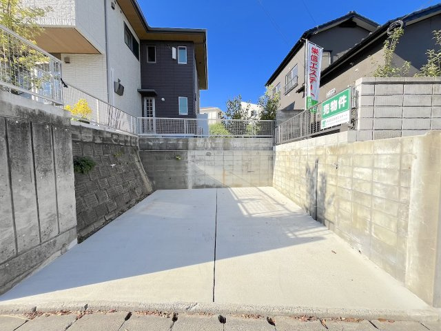 上山門２丁目戸建の駐車場