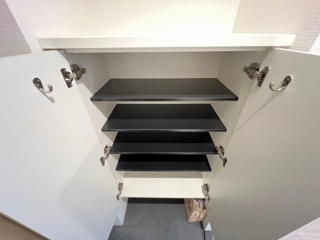 セレニテ九条リアンの収納