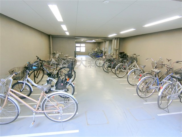 ルーブル蒲田南参番館のその他共用部分|屋根付駐輪場
