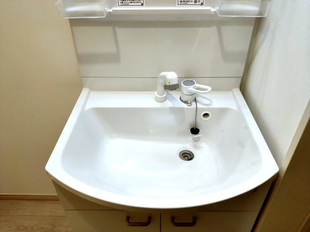 ARCADIAの独立洗面台|写真は302号室のもの、同タイプです。