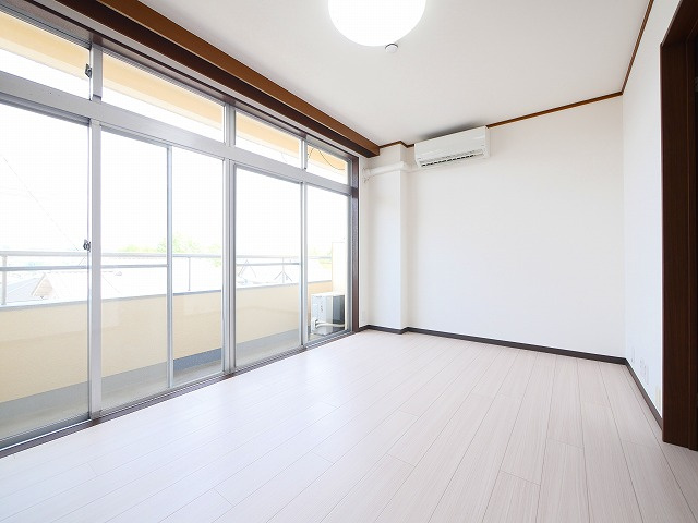 マンション　ヒライの洋室
