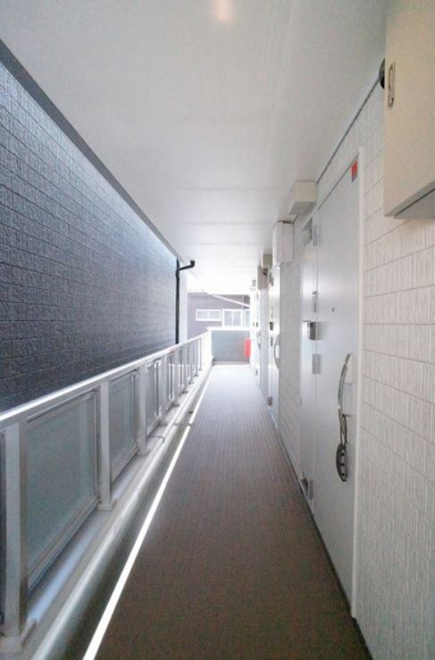 リブリ・中野島のエントランス