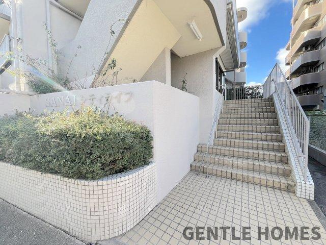 三愛シティライフ若宮のエントランス