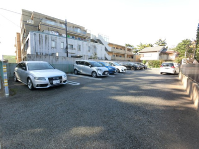 【外観】 | 植草駐車場（コンパクトカー区画）