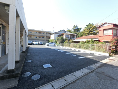 【駐車場】 | 植草駐車場（コンパクトカー区画）
