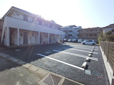 【駐車場】 | 植草駐車場（コンパクトカー区画）