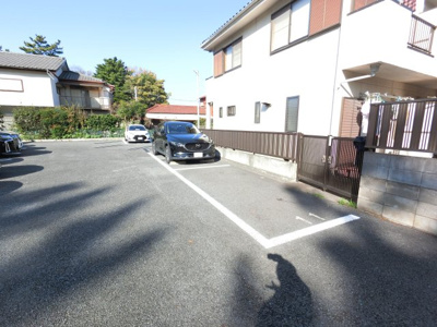 【駐車場】 | 植草駐車場（コンパクトカー区画）