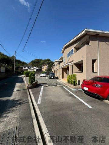 グリシーヌＡの駐車場