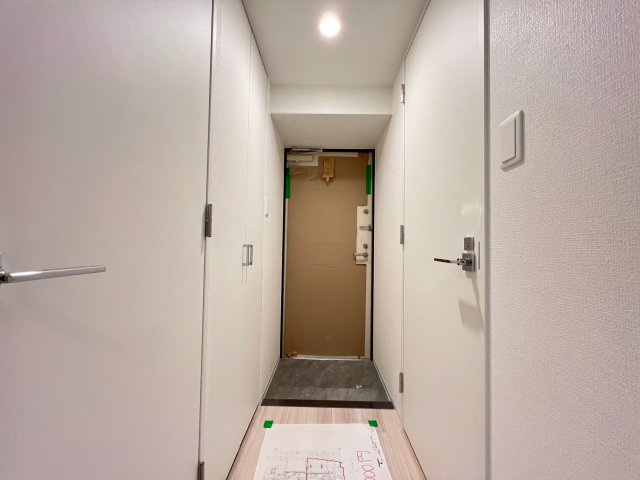 セレニテ難波リアンの玄関